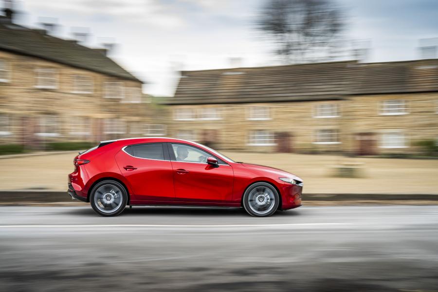  Mazda3 Skyactiv-G Sport Lux Hatchback 2019 года  (UK) (фото 22 из 91)